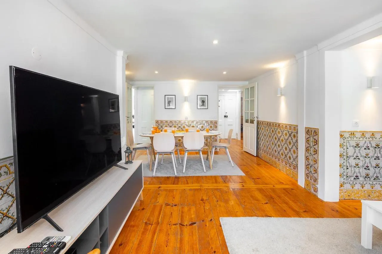 Whome Charming And Historical Apartment In Santa Justa Lisbon