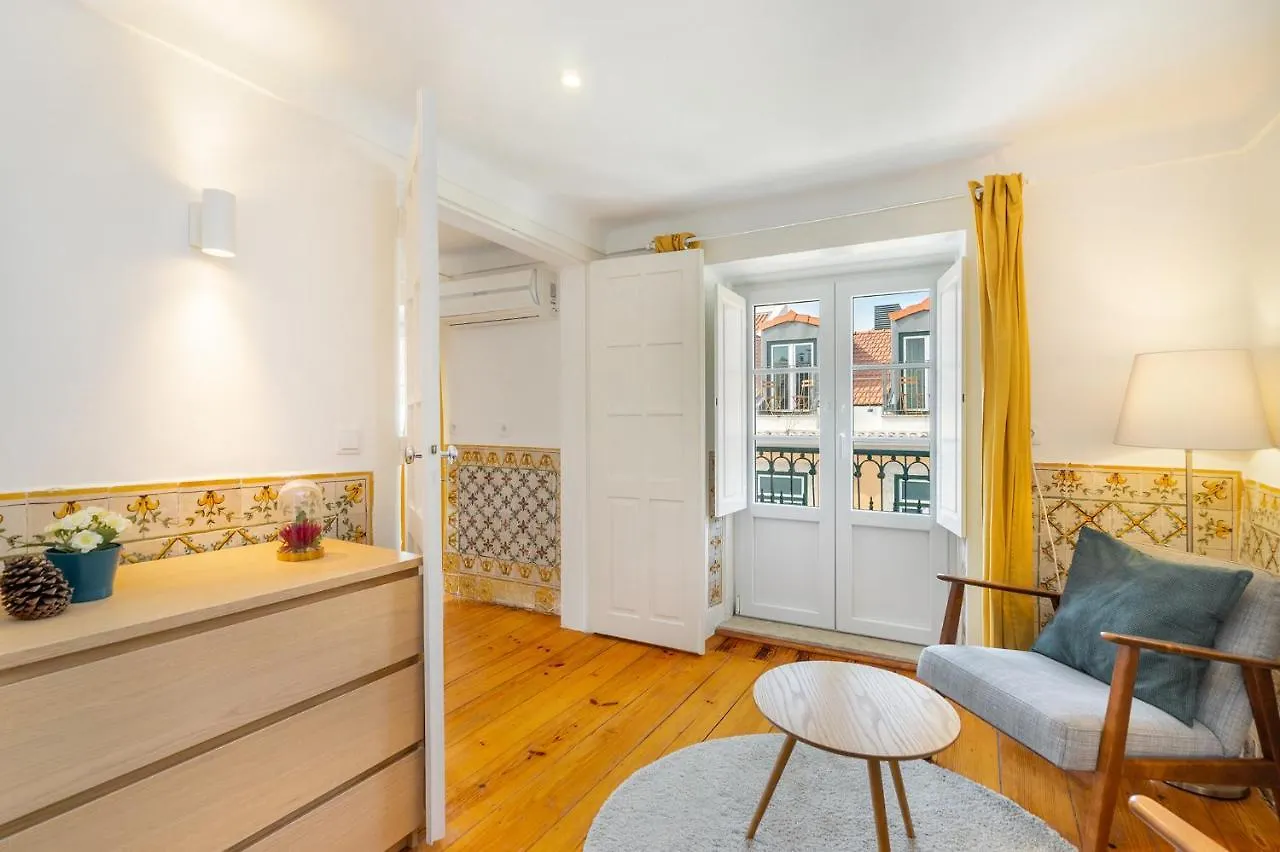 Whome Charming And Historical Apartment In Santa Justa Lisbon